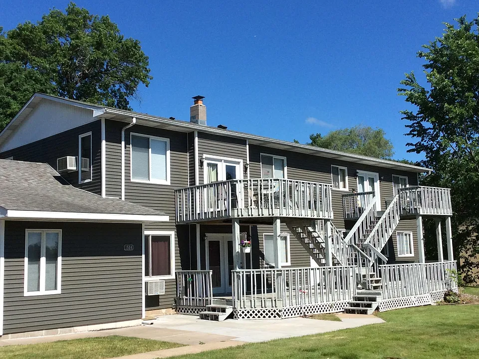 1504 Greeley St S #2