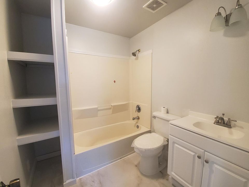 2nd image of 603 Barnegat Ave