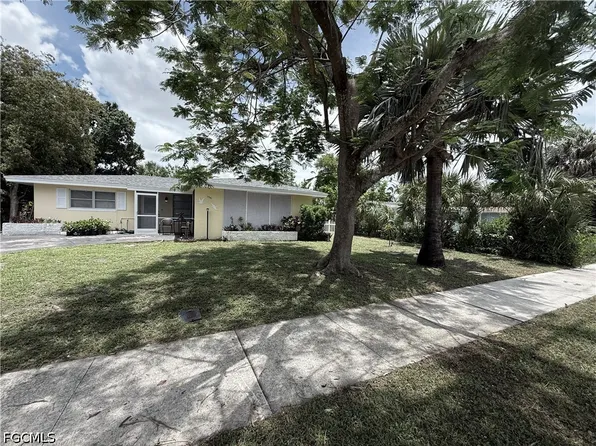 3941 Maxine St, Fort Myers, FL 33901