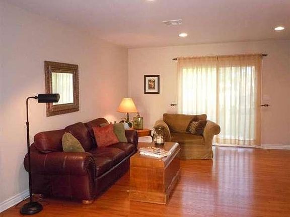 4th image of 626 S Magnolia Ave