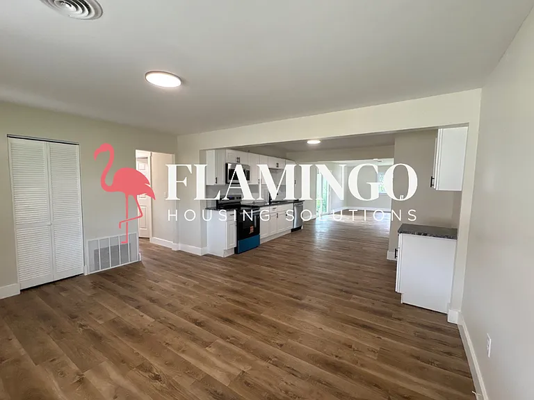 24 Rowland Dr — Photo 3