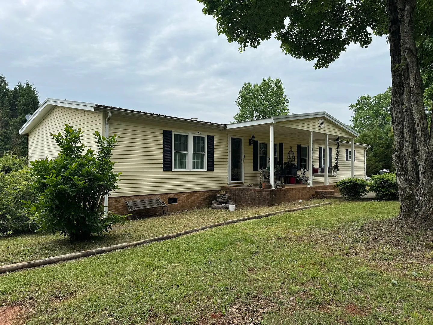 Coming soon! Ranch home 3 bedroom/2 bathroom — Photo 3