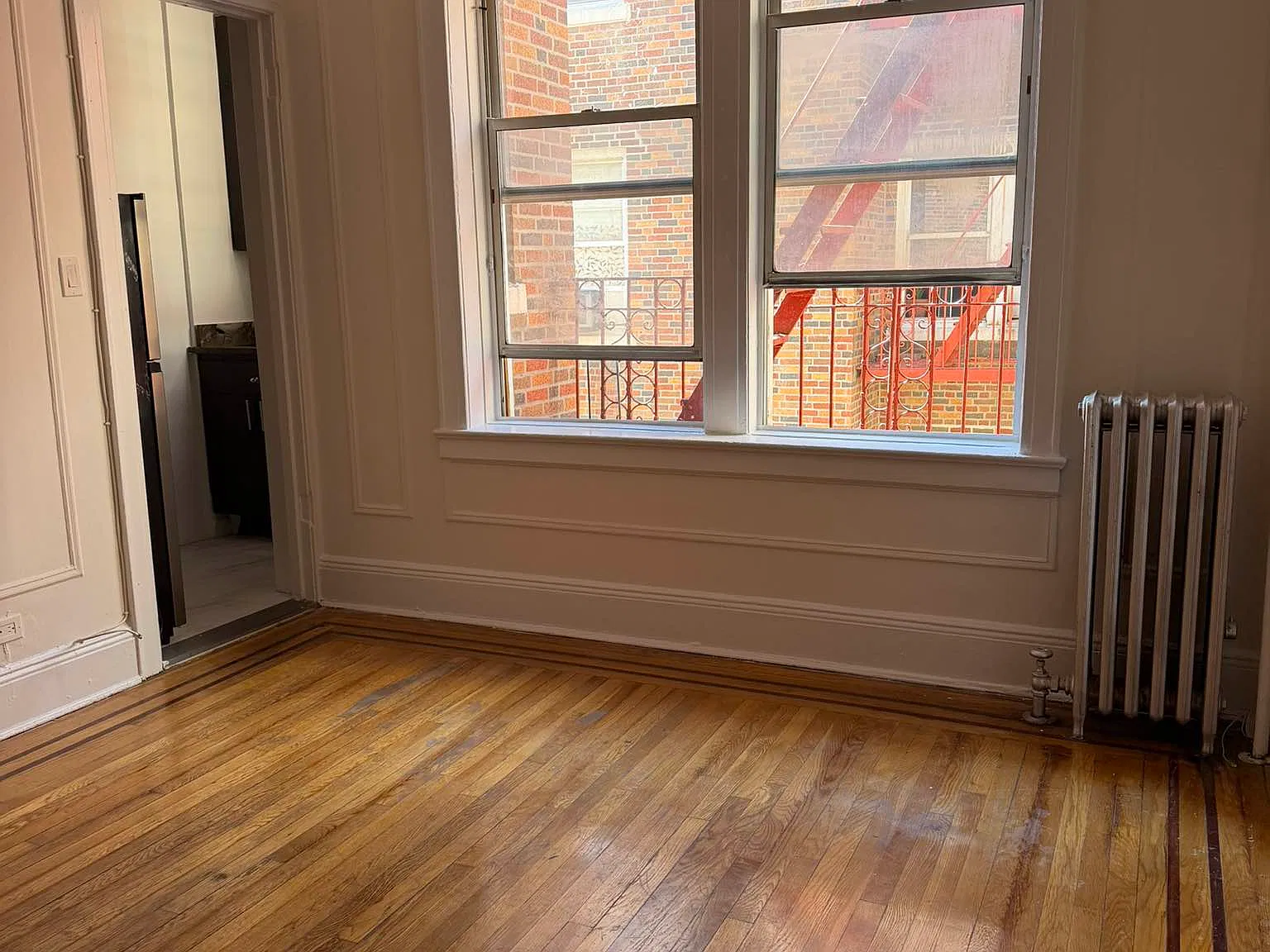 31-15 21st Avenue — Photo 3