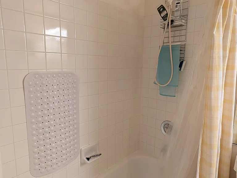 410 Orleans Ave — Photo 30