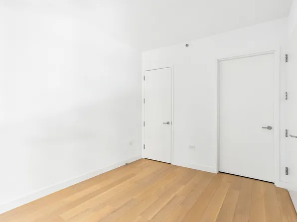 115 East 55th Street image 8 of 17