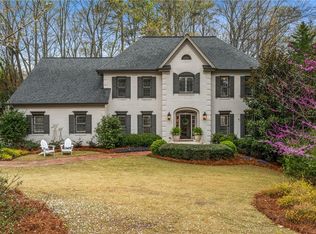 1705 Lazy River Ln, Sandy Springs, GA 30350