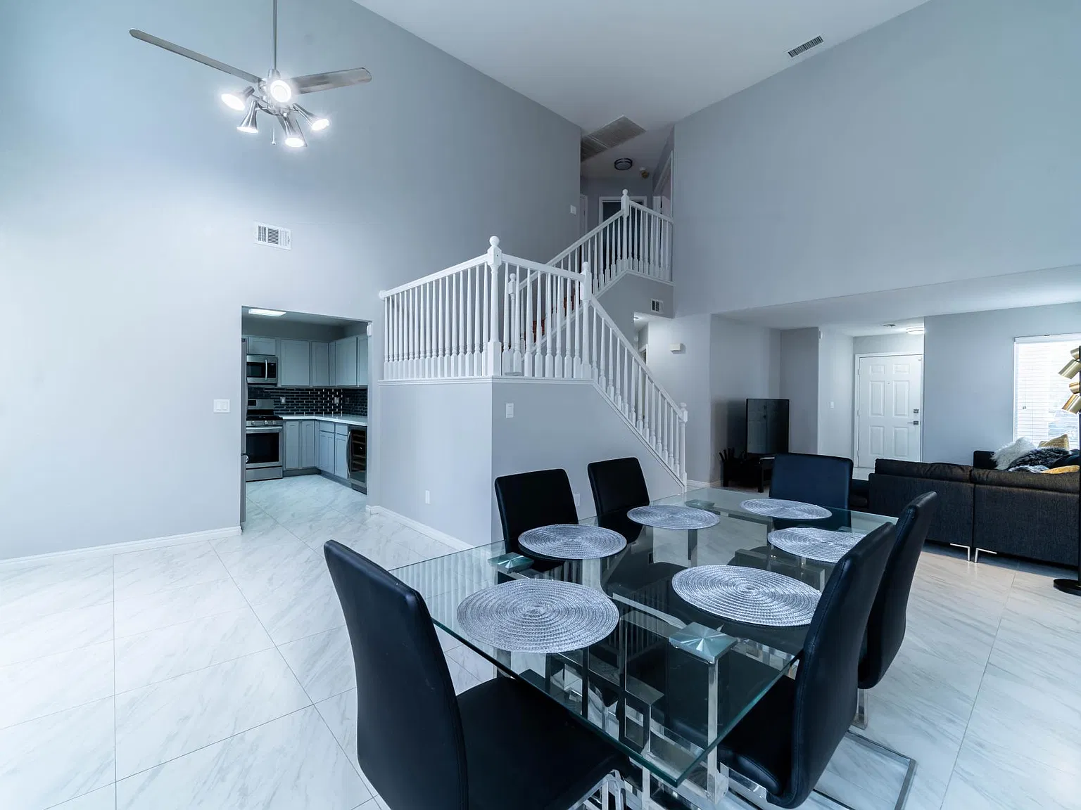 4 bed, 1792 sqft, $2,500 — Photo 4