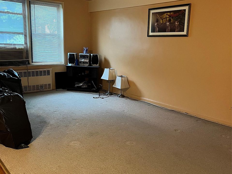 1st image of 33-24 Junction Blvd #3M