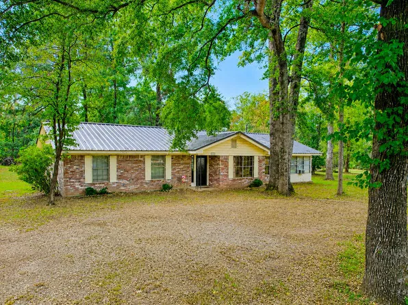 106 Private Road 8641, Broaddus, TX 75929
