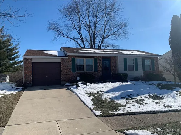 162 Schloss Ln, Dayton, OH 45439