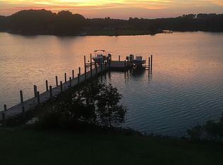 725 Tranquility Rd, Reedville, VA 22539