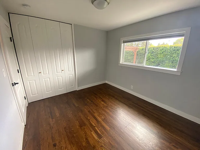 1246 E Hamilton Ave — Photo 10