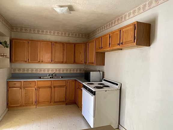 2nd image of 2510B Perrin Rd