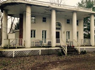 1208 S Waterville Rd, Oconomowoc, WI 53066