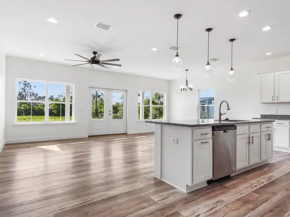 915 Plantation Dr, Panama City, FL 32404