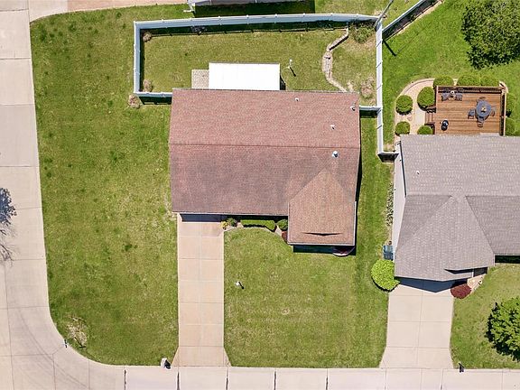 3rd image of 11922 Loxley Ln
