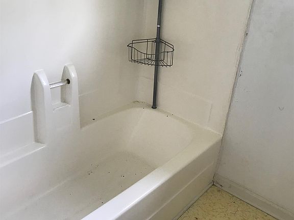 4th image of 3329 Chesapeake Cir