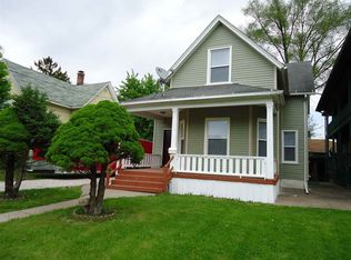 409 Oak St, Davenport, IA 52802