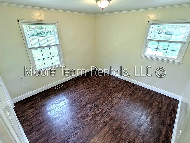 120 Robin St — Photo 8