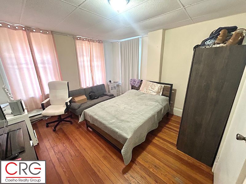 1st image of 31 Elmwood St APT 2
