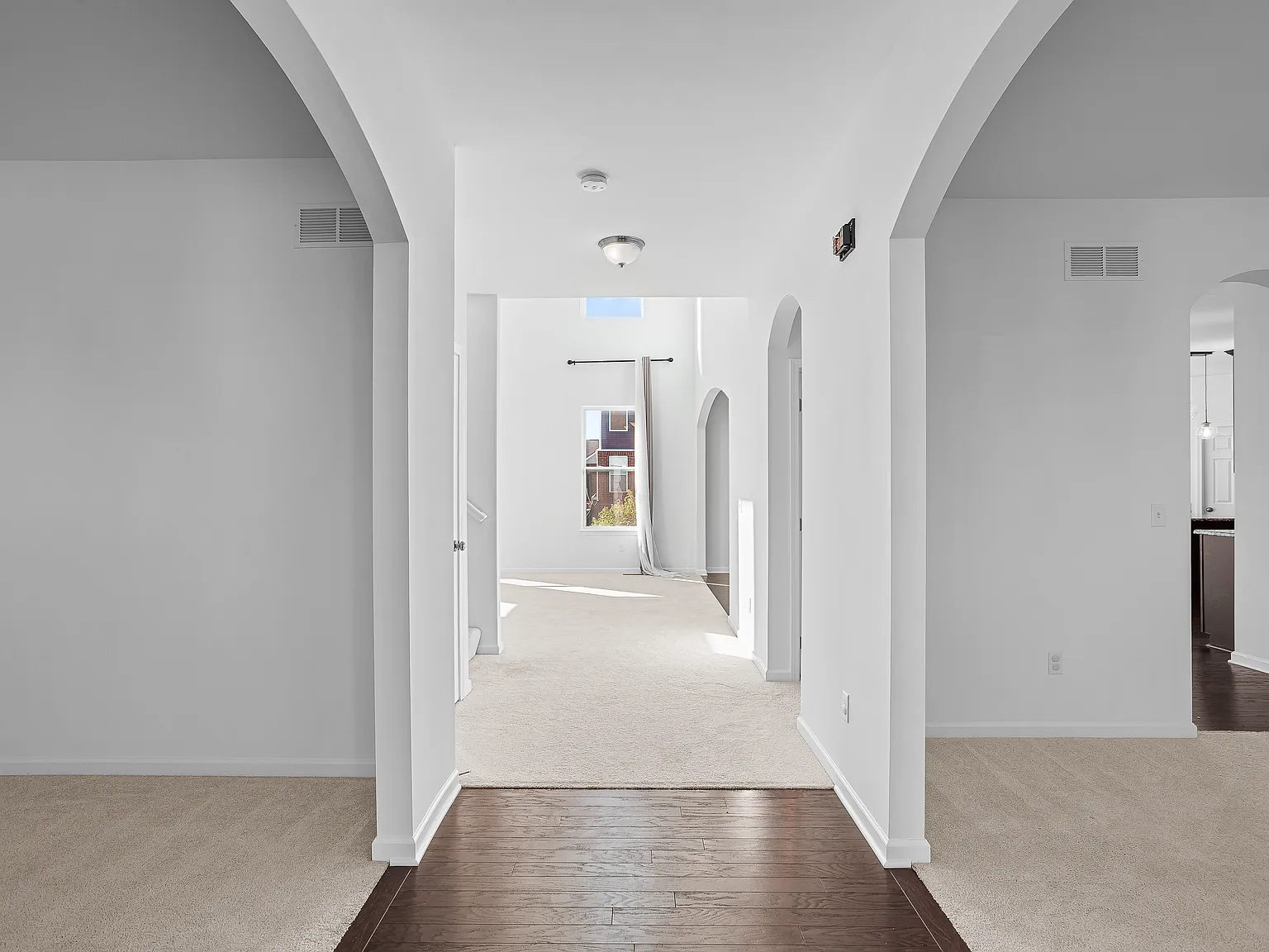 4 bed, 2.5 bath, 2953 sqft, $3,500 — Photo 4