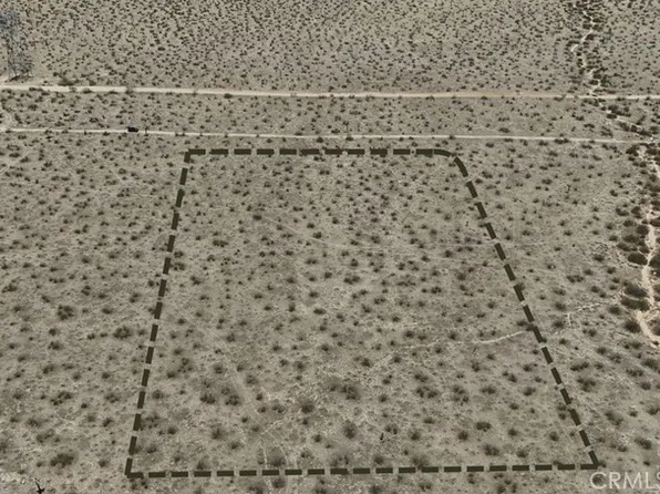 4 Victor St, Phelan, CA 92371