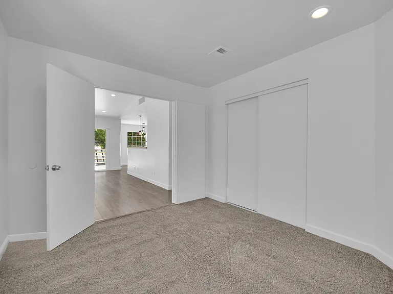 2505 Sea Venture Dr — Photo 14