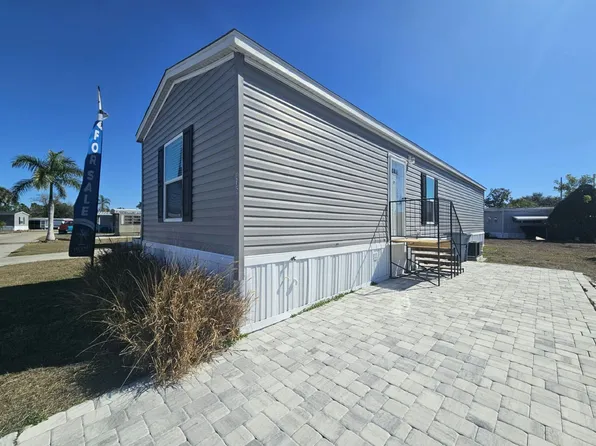 436 Suwanee Dr #2036, North Fort Myers, FL 33917