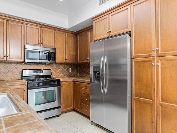 5th image of 2335 S Bentley Ave APT 102