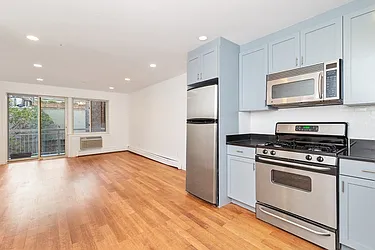 Rented by Manhattan Boutique Real Estate