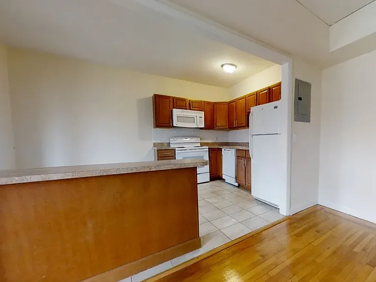 1128 Commonwealth Ave #3 — Photo 3