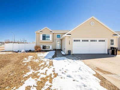 1703 Huntington Dr, West Fargo, ND, 58078