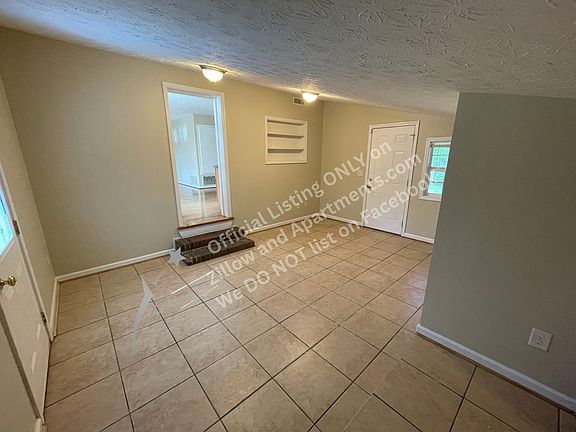 4th image of 950 Piedmont Dr