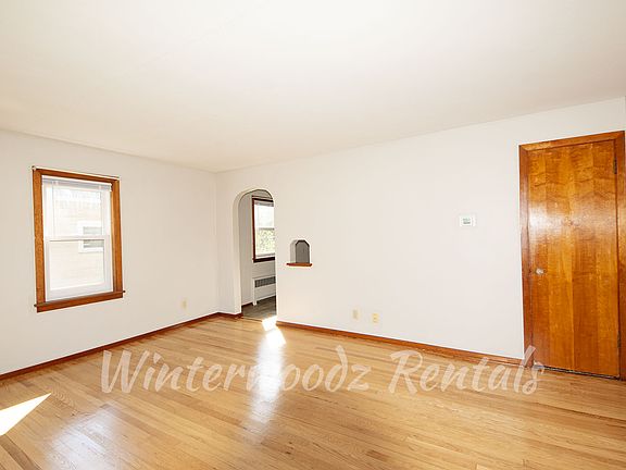 2nd image of 1432 Porlier St #1