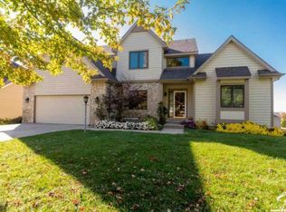 809 Branchwood Dr, Lawrence, KS 66049