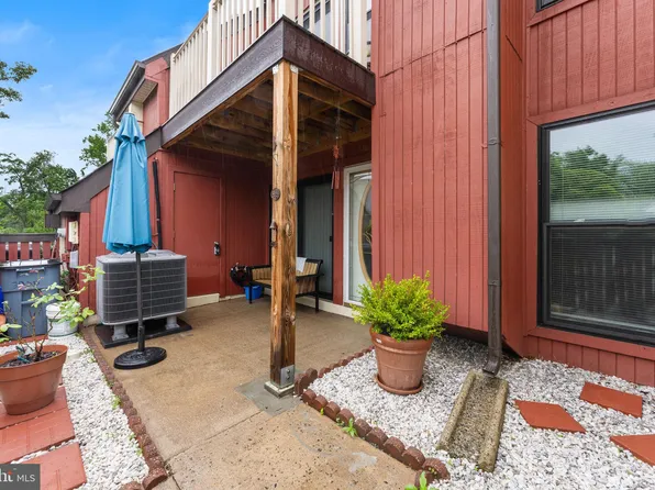 3950 Woodhue Pl Unit 16, Alexandria, VA 22309