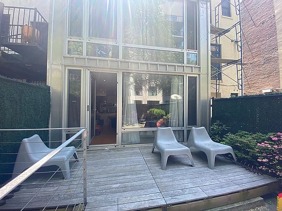3rd image of 309 W 112th St #1