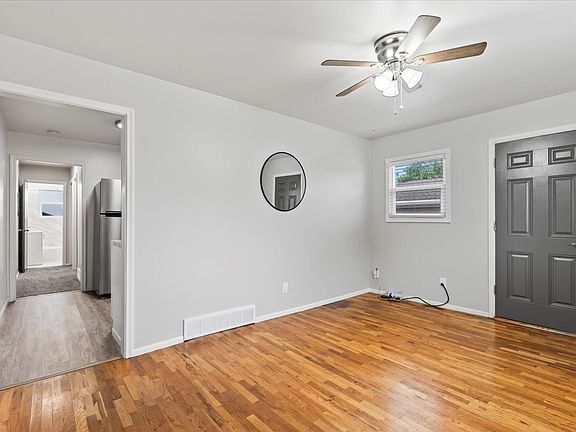 4th image of 1012 E Atkin Ave
