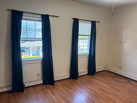 2nd image of 536 Main St