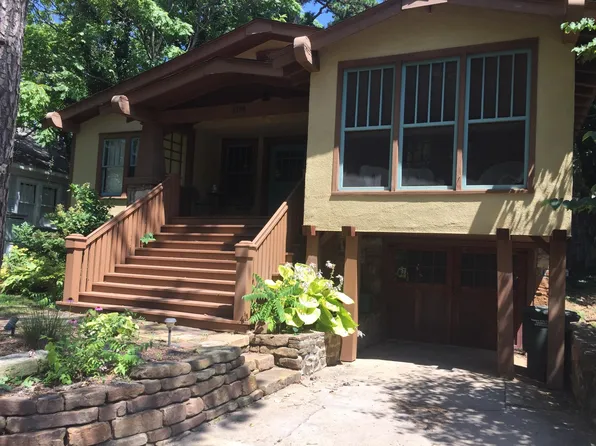 104 W Boles St, Fayetteville, AR 72701