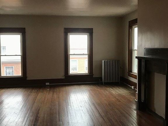 5th image of 215 W Washington St APT C