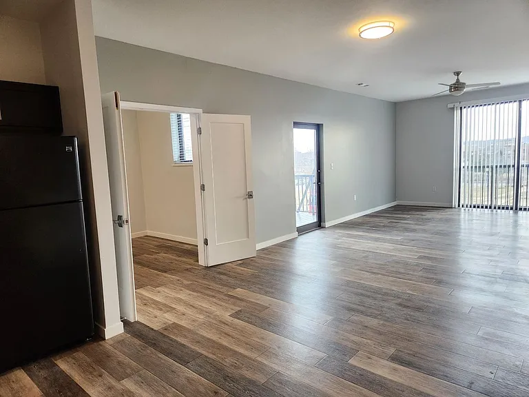 River Rock Apartments — Photo 63
