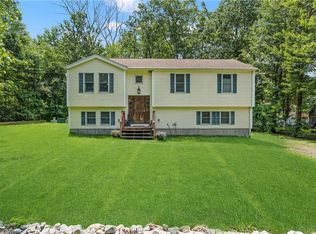 87 Oak Hill Rd, Pascoag, RI 02859