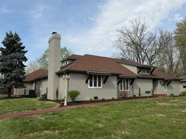 1413 E Downing St, Springfield, MO 65804