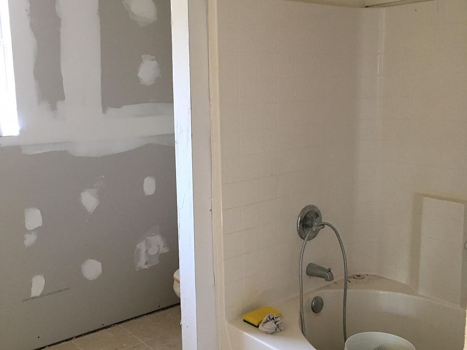 1st image of 23822 Stoneridge Ln