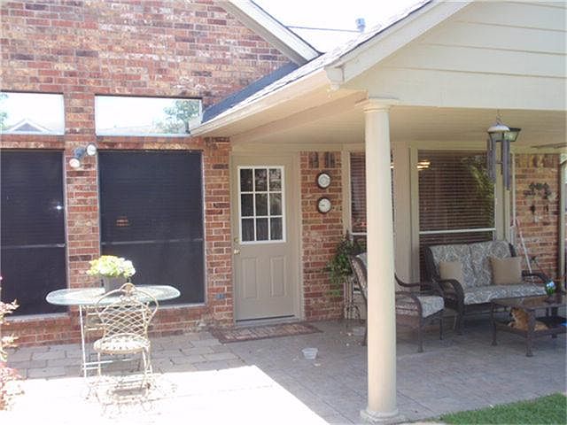 2nd image of 1114 Ridgevalley Dr