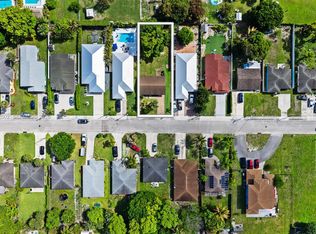 6894 3rd St, Jupiter, FL 33458