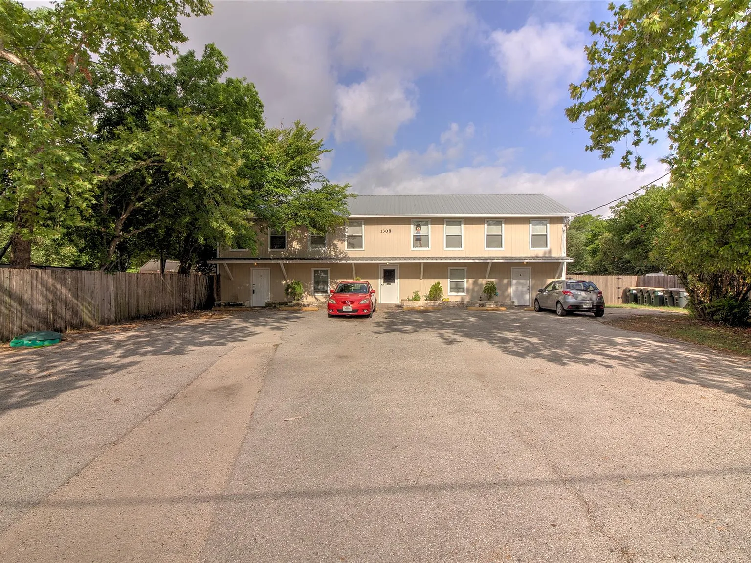 2 bed, 1.0 bath, 945 sqft, $995 — Photo 3