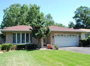 210 E Rust Trl, Willow Springs, IL 60480