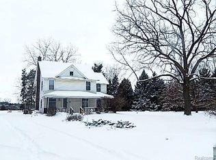 6046 Cedar Lake Rd, Pinckney, MI 48169